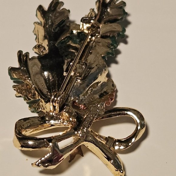Gold Tone Bow with Pinecones & Foliage Brooch - Picture 2 of 2